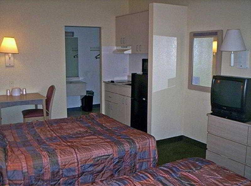 Super 8 By Wyndham Aberdeen Southern Pines Exterior foto